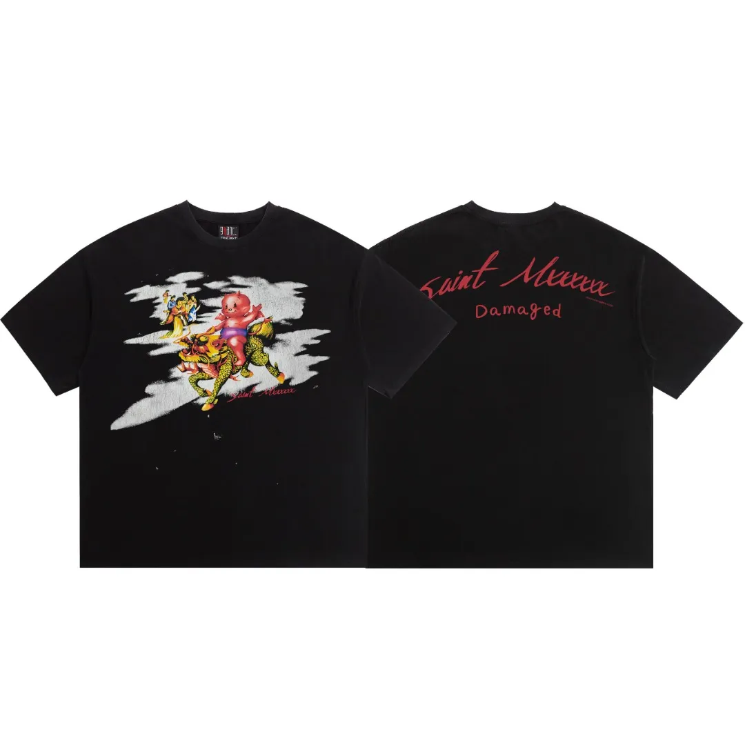 saint michael's new Red Boy and the Seven Fairies retro print old Vintage loose short-sleeved T-shirt. Digital white ink direct injection. The fabric is breathable and the pattern is three-dimensional and clear. Fabric: Double yarn 240g Style number: S886 Size: S-M-L-XL Color: Washed black Price: P118